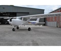 Cessna 152 - New Paint & Int